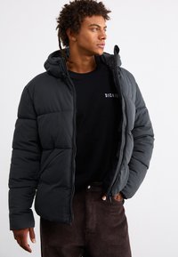 Champion Rochester ICONS HOODED JACKET - Vinterjakke - black