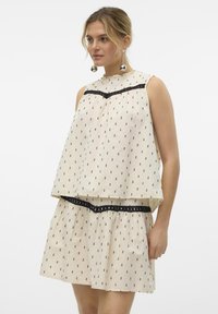 Vero Moda VMLULU DOBBY DETAIL  - Topper - oatmeal/black