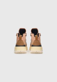 ARKK Copenhagen DURATEK UNISEX - Høye joggesko - chocolate cream