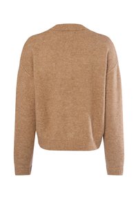 Brauner Strickpullover mit rundem Ausschnitt, überschnittenen Schultern und geripptem Saum. weiche Textur mit einem leicht verkürzten Rückendesign.