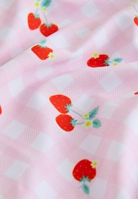 Unselected, pink cherry gingham