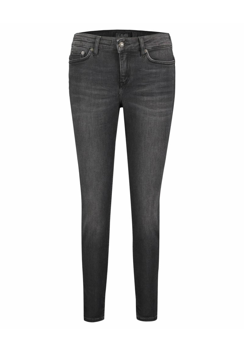 Jeans skinny de mezclilla en gris oscuro, con un diseño clásico de cinco bolsillos, cierre frontal de botón y un ligero desgaste para ofrecer textura.