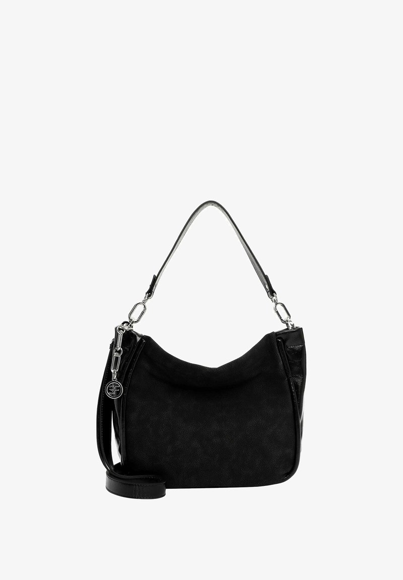 Melna soma, kas izgatavota no teksturētas auduma un gludas ādas, ar izliekta forma, augšējo rokturi un noņemamu plecu siksnu ar sudraba piederumiem.