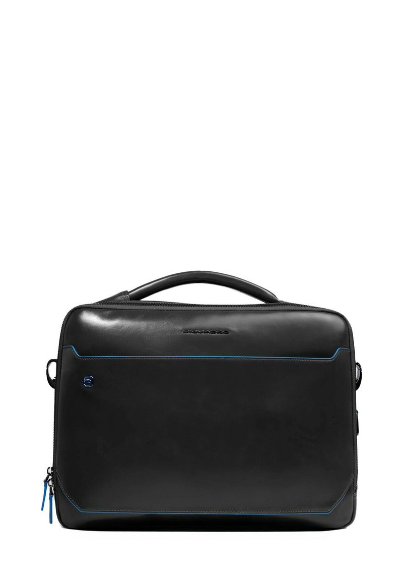 Valigetta nera in pelle con dettagli di cuciture blu, forma rettangolare sottile, manico superiore e tasca laterale con cerniera per riporre oggetti.