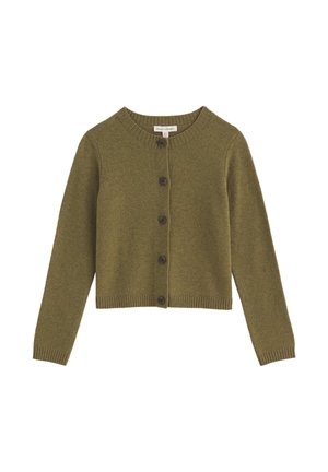 Cárdigan corto verde oliva de manga larga con cuello redondo y cinco botones negros en la parte delantera, puños y dobladillo acanalados.