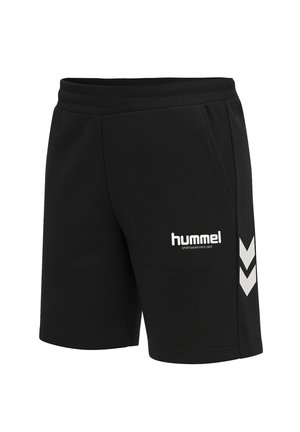 Sorte sports-shorts med elastisk talje, sidelommer, hvidt "hummel" logo, og to hvide chevron-striber på højre ben.