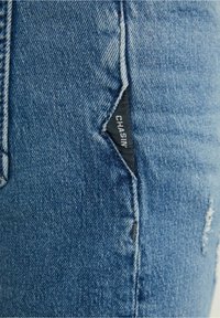 CHASIN' Denim shorts - blue denim