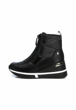Sneakers alte - black