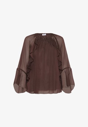 Blusa de satén marrón con un escote fruncido y detalles de volantes en la parte delantera. Presenta mangas largas con forma de campana y una textura ligera y transparente.