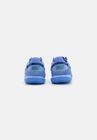 Nike Performance NIKE STREETGATO - Træningssko - royal pulse/deep royal blue
