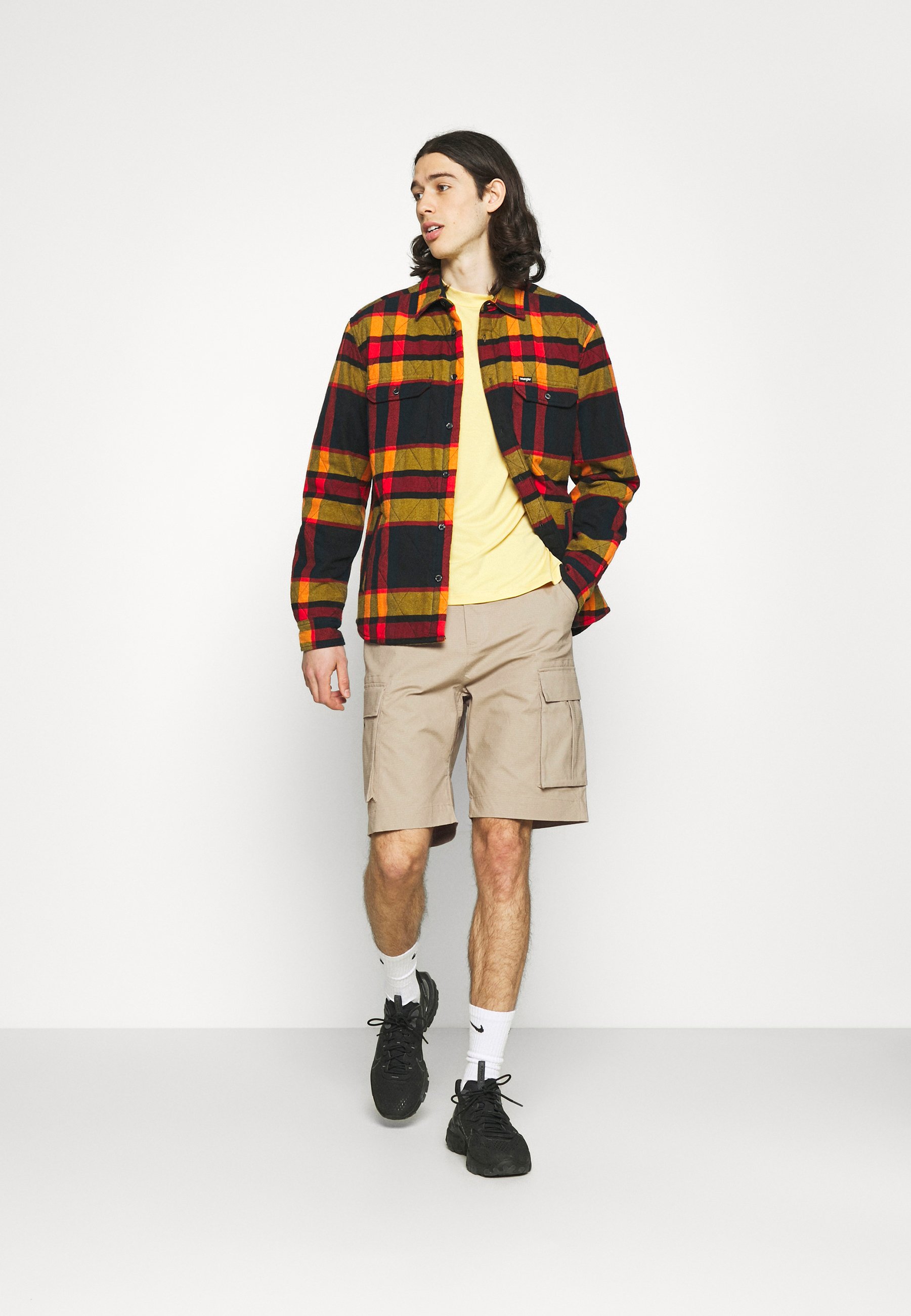 Nike SB CARGO UNISEX - Shorts - khaki/cachi - Zalando.it