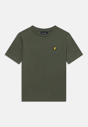 T-shirt manches courtes vert olive avec col rond et petit logo jaune d'oiseau sur la poitrine gauche.