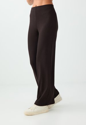 Jimmy Key, ELASTICATED WAIST STRAIGHT JERSEY TROUSERS - Pantalon classique - bitter brown