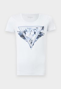 Δεν επιλέχθηκε, sky high