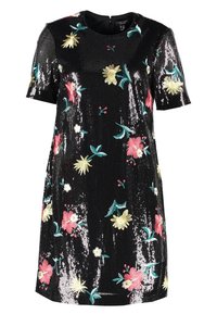 Robe noire à sequins avec manches courtes, motifs floraux brodés en jaune, rose et bleu, avec un col rond et une fermeture éclair à l'arrière.