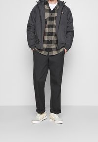 Dickies Allvädersjacka - grey