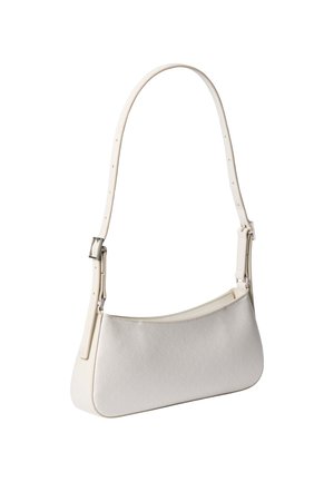 Biela kabelka cez rameno s nastaviteľným popruhom a jemným textúrovaným vzorom, obdĺžnikový tvar so zaoblenými hranami, strieborná pracka na popruhu.