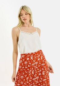 No seleccionado, ecru