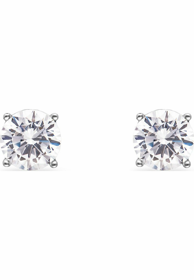 Runda, klara cubic zirconia-studörhängen i silver. Fyrapunktsinfattning framhäver den fantastiska glansen och klarheten. En enkel och elegant design.