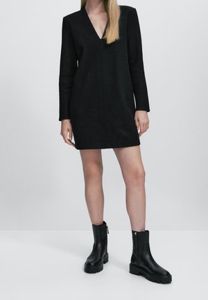 Day dress - black