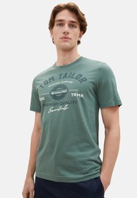 TOM TAILOR LOGO  - Triko s potiskem - grün