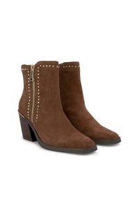 Stivaletti alla caviglia in suede marrone con una forma affusolata, una cerniera laterale e dettagli metallici a forma di borchie lungo la cerniera per un tocco in più.