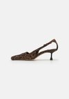 ADAL ANIMAL PRINT COURTS - Decolleté - brown