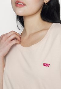 Levi's® Plus THE PERFECT TEE - T-shirt básica - peach puree