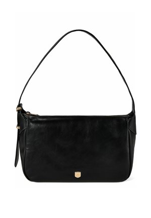 Schwarze rechteckige Lederschultertasche mit schmalem Riemen, Reißverschluss und kleinem goldenen Emblem vorne in der Mitte.