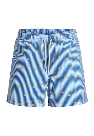 Blaue und weiße, vertikal gestreifte Shorts mit elastischem Bund, weißem Kordelzug und kleinem orangefarbenem Fruchtmuster überall.