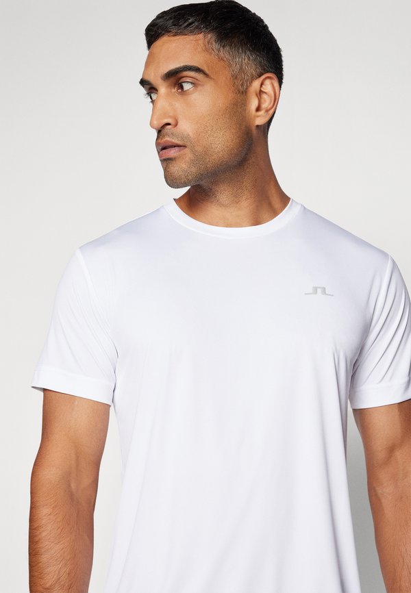 ADE - Basic T-shirt3