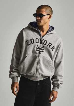 Bershka, REVERSIBLE ZIP-UP - SWEATSHIRT - Sweat zippé - beige
