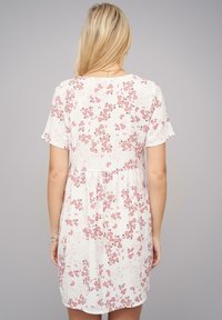 Cloud 5ive MIT KNOPFLEISTE 2-POCKET - Denní šaty - white