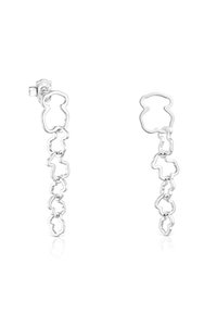 Pendientes de plata con un diseño de cadena, que presentan formas abstractas que recuerdan a osos. Los pendientes tienen un acabado pulido y una apariencia ligera.