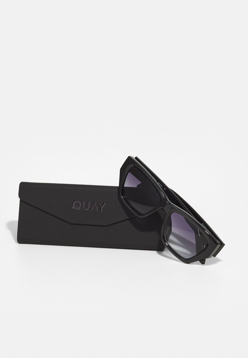 NWT Quay “NO APOLOGIES” blk/blk fade lenses Sunglasses Quay Australia Sunglasses “No Apologies” Black/ Brown Modern  main image 4