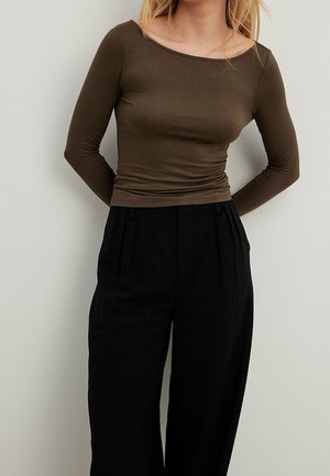Pitkähihainen paita - brown