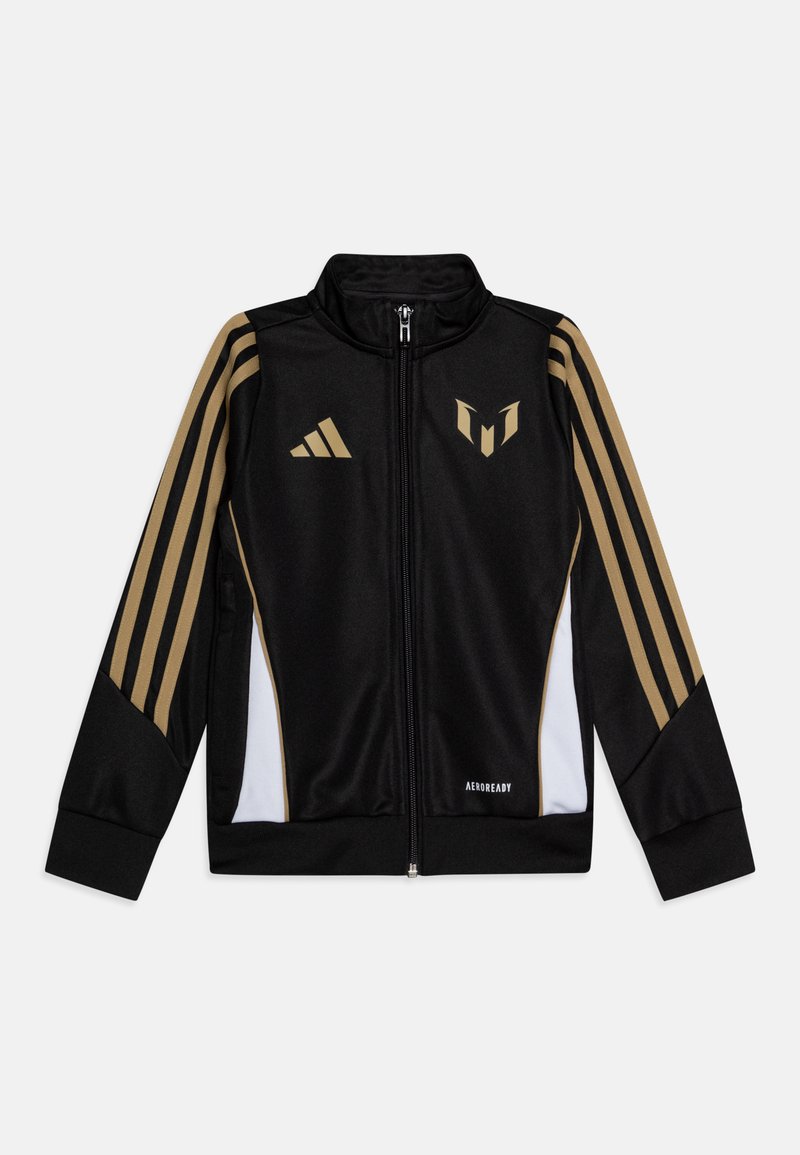 Giacca sportiva nera con dettagli dorati, chiusura con zip, colletto alto, tre strisce dorate sulle maniche e pannelli laterali bianchi. Branding AEROREADY.