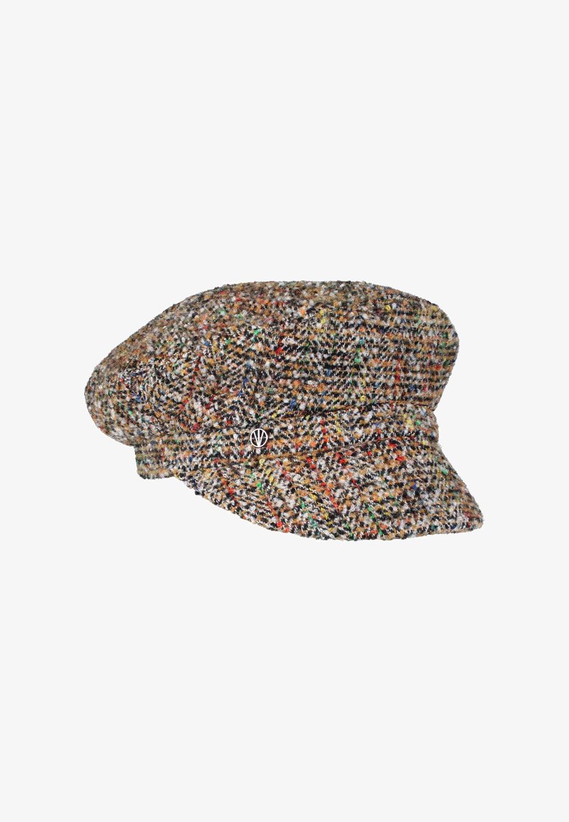Gorra de lana con un patrón de tweed multicolor, copa redondeada y un pequeño pin metálico en el lado. Diseño texturizado y estructurado.