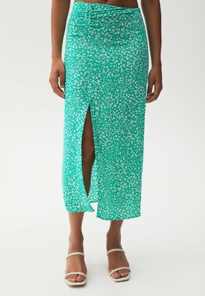 WITH GATHERED DETAIL - Pencil skirt - green