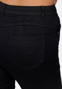 Elara Jeans Skinny Fit - schwarz