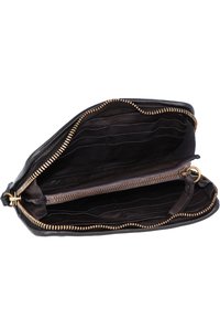 Portafoglio in pelle nera con zip dorata, dotato di più scomparti per carte e di una tasca con zip, che presenta una texture interna liscia.