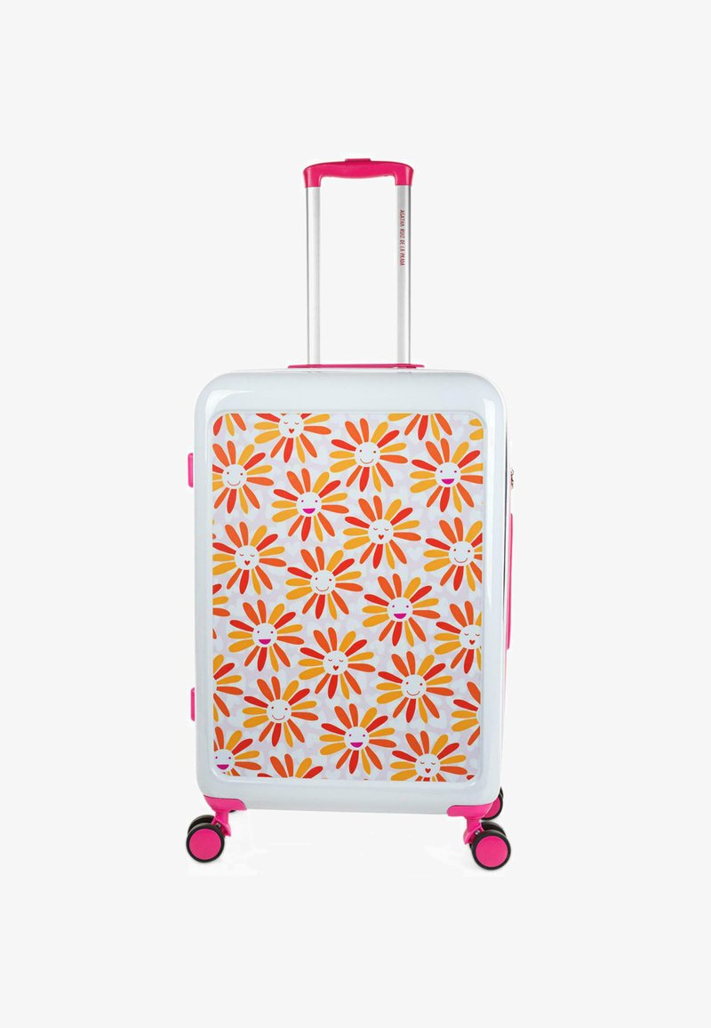 Maleta rígida con un cuerpo blanco, detalles en rosa y un patrón de flores en naranja y amarillo. Incluye un mango retráctil y cuatro ruedas.