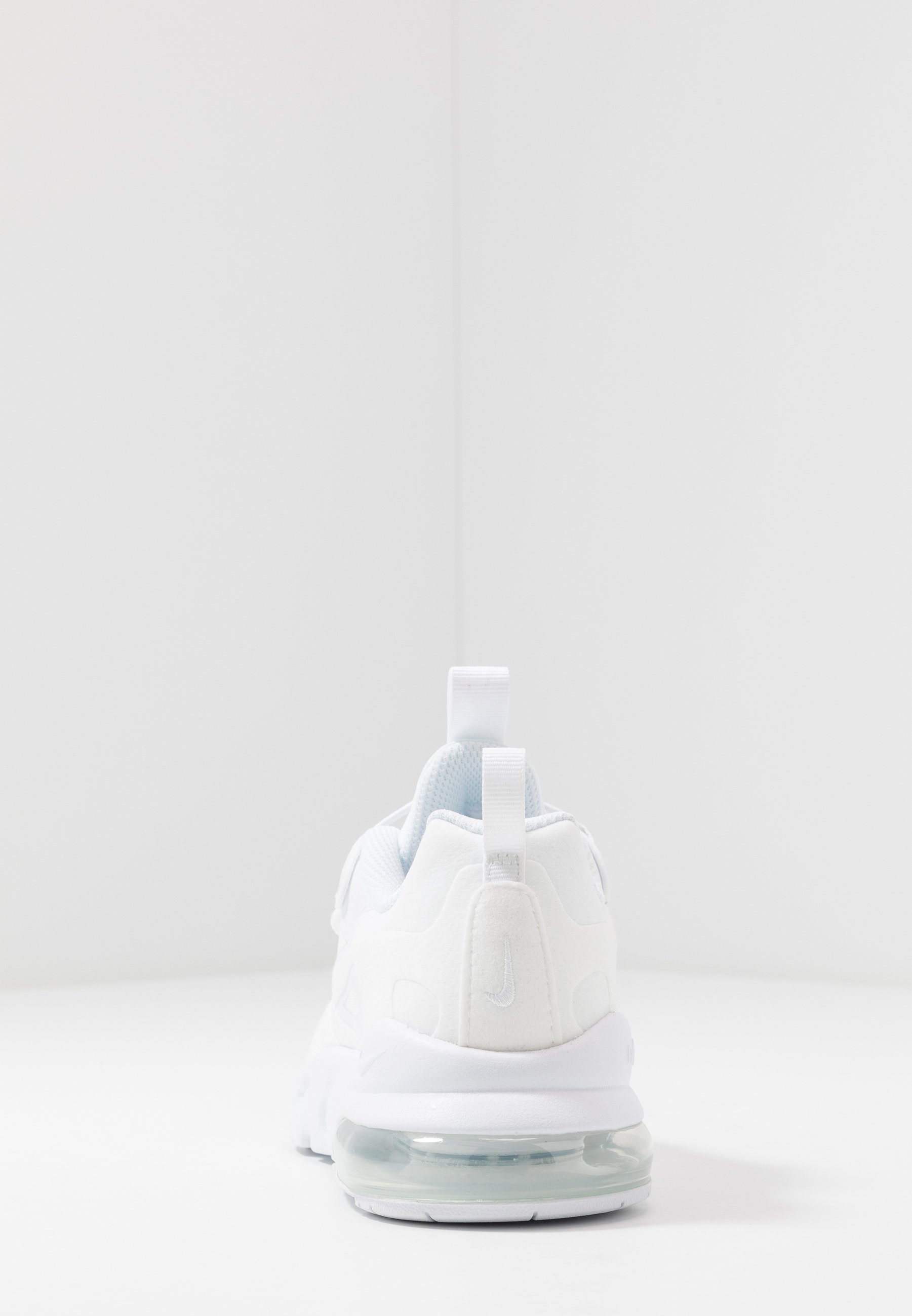 Nike Sportswear AIR MAX 270 Joggesko whitemetallic Nike Sportswear AIR MAX 270 Joggesko whitemetallic