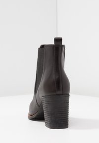 Pier One Botines bajos - black