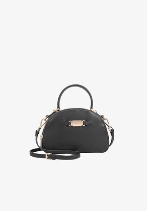 Schwarze, halbkreisförmige Handtasche aus Leder mit Tragegriff oben, verstellbarem Schulterriemen, Reißverschluss in Goldoptik und dekorativer Goldplakette auf der Vorderseite.