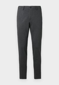 Dunkelgraue Hose aus einem strukturierten Stoff. Figurbetontes Design mit geradem Bein, ausgestattet mit einem einzelnen Knopfverschluss und Gürtelschlaufen.