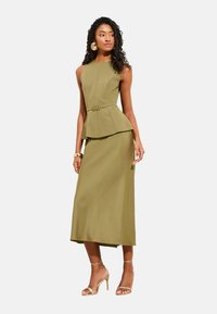 Nepasirinkta, olive green