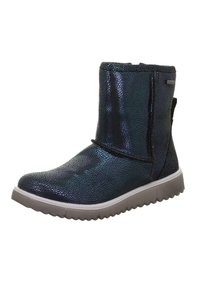 Stiefelette mit einer glänzenden, strukturierten Oberfläche in Dunkelblau und grünen Sprenkeln, ausgestattet mit einer grauen Gummisohle und einem seitlichen Ziehschlauf.