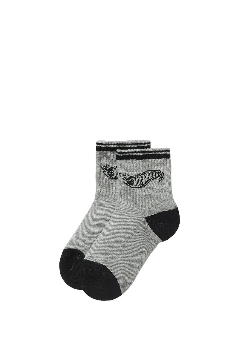 Šedé ponožky s černými částmi na patě a špičce. Černé pruhy nahoře a vyšívané logo "Hot Wheels" na boku. Elastický žebrovaný materiál.