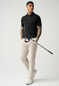 Next REGULAR FIT czarny